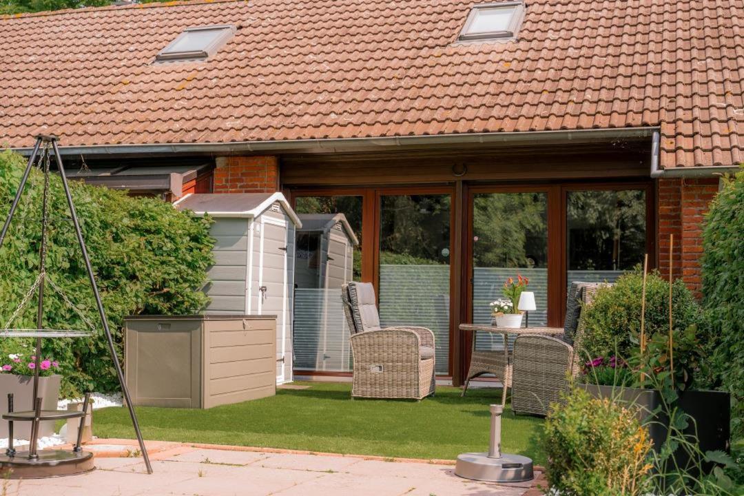 Kleines Ferienhaus Bei Greetsiel - Hunde Willkommen Krummhörn Kültér fotó